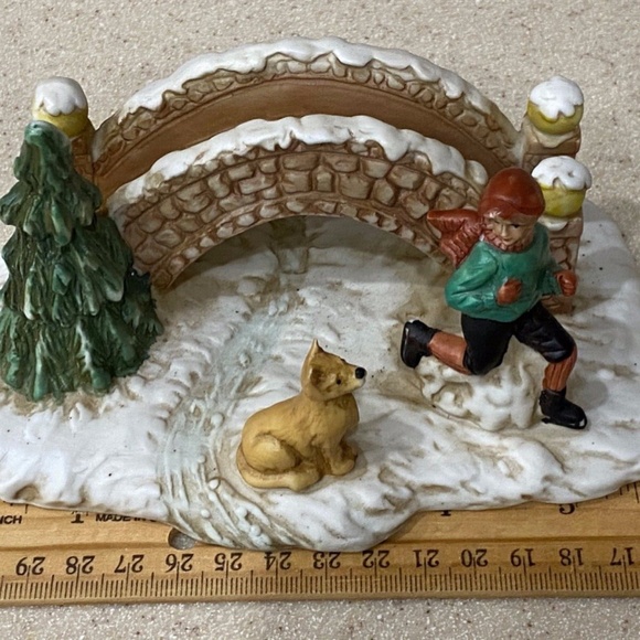 Summit Collection Exclusive 1991 Bridge Tree Dog Run Figurine Christmas Village - Picture 2 of 12